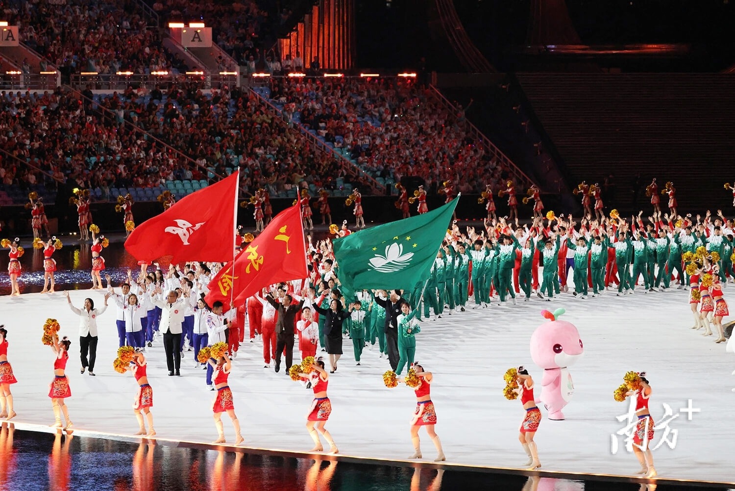 博弈论进阶：解析“颤抖手均衡”在德州扑克线上多桌环境下的应用价值。（深入博弈论：“颤抖手均衡”在线上德州扑克多桌对局中的应用价值）